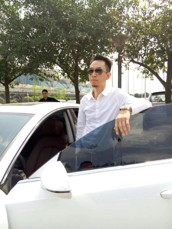 杨岳的第一张照片--福州中老年相亲网