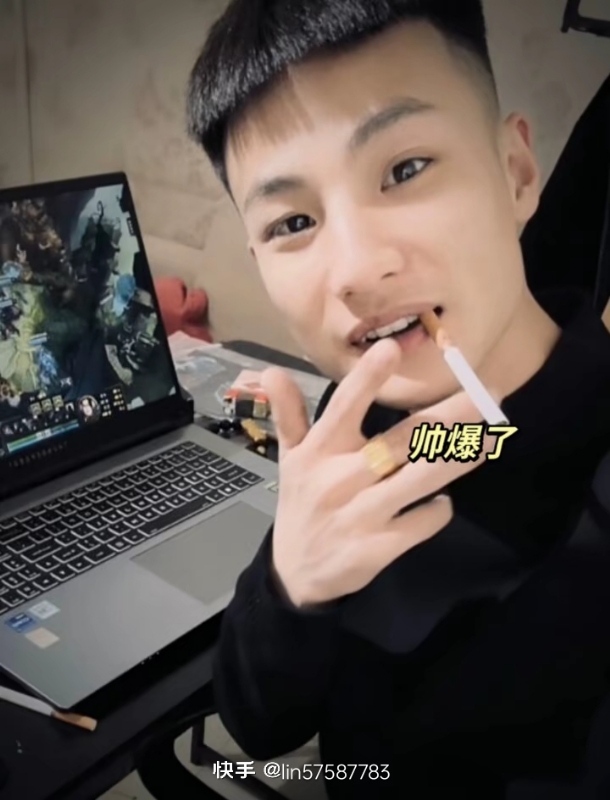 蔡徐坤的第一张照片--福州中老年相亲网